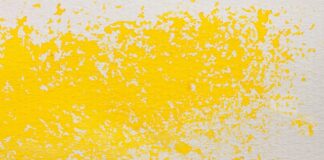 Jak wyczyścić gąbkowy filtr powietrza?