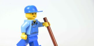 Jak oczyścić wodę w akwarium?