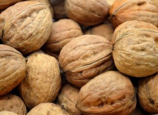 Czy wiśnie obniżają kwas moczowy?