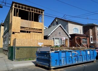 Jak daleko śmietnik od sąsiada? Jak daleko śmietnik od sąsiada?